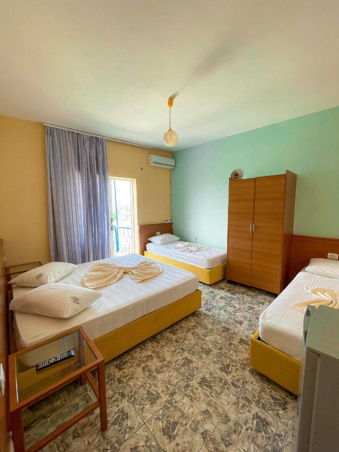 Hostel Andrey Saranda Extérieur photo