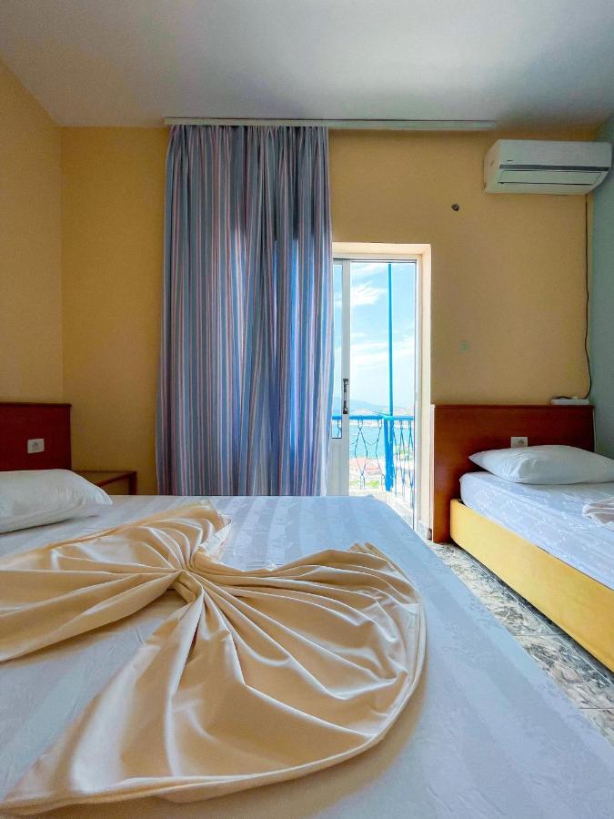 Hostel Andrey Saranda Extérieur photo