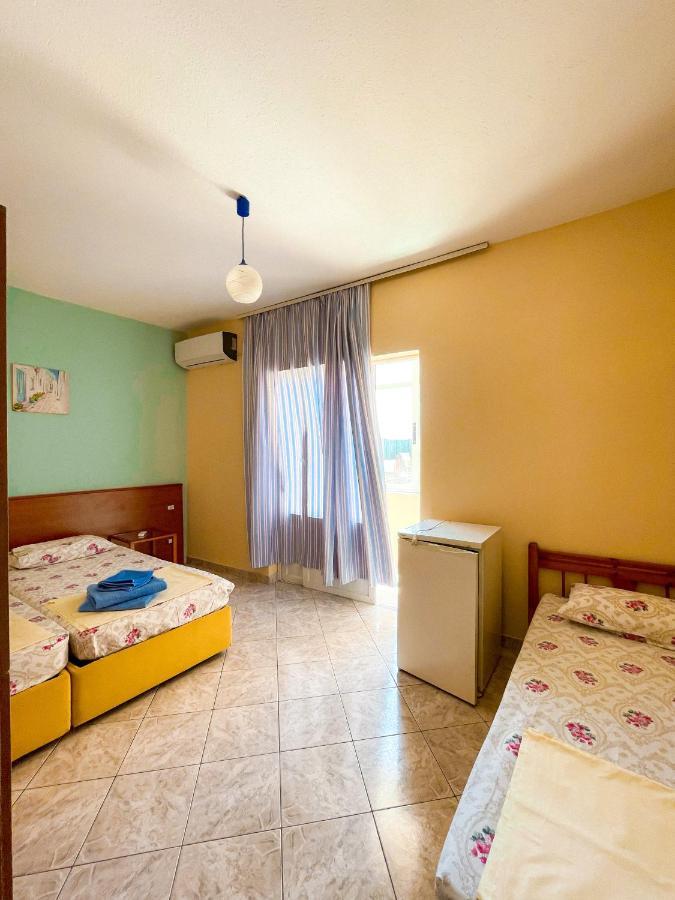 Hostel Andrey Saranda Extérieur photo