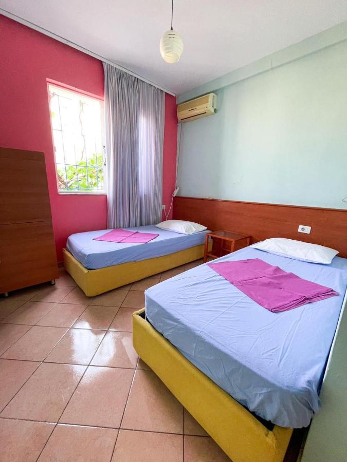 Hostel Andrey Saranda Extérieur photo
