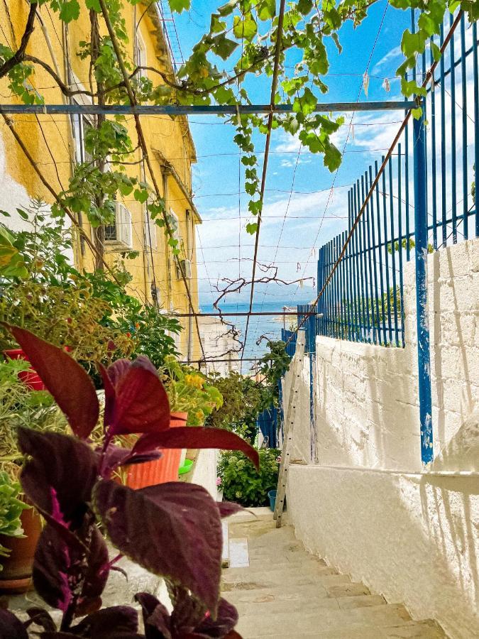 Hostel Andrey Saranda Extérieur photo