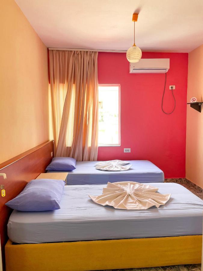 Hostel Andrey Saranda Extérieur photo