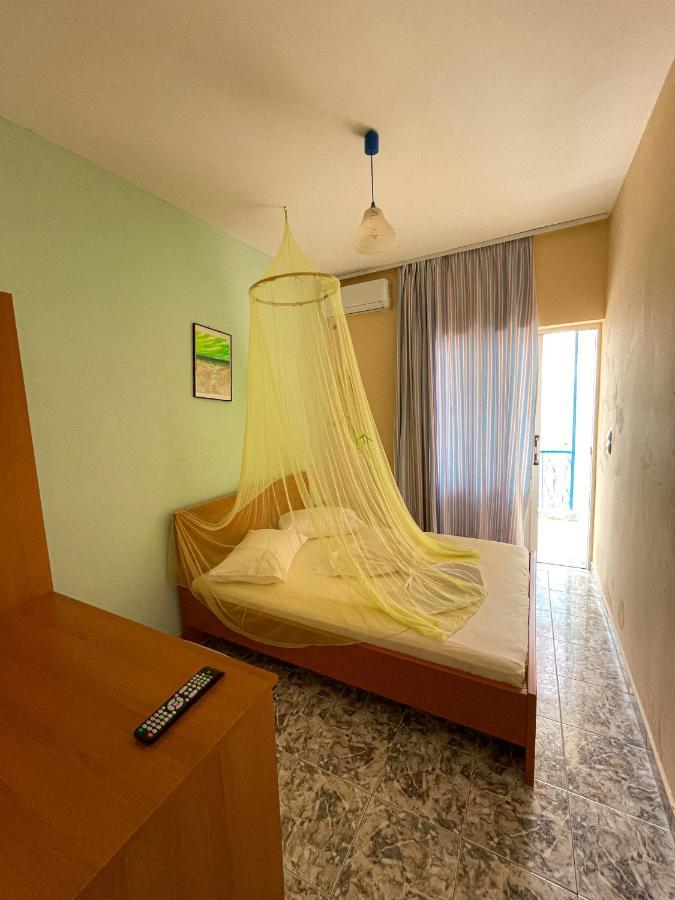 Hostel Andrey Saranda Extérieur photo