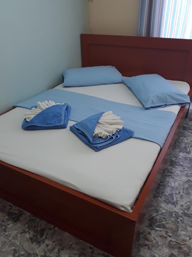 Hostel Andrey Saranda Extérieur photo