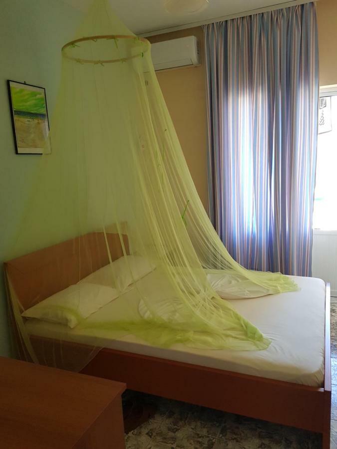 Hostel Andrey Saranda Extérieur photo