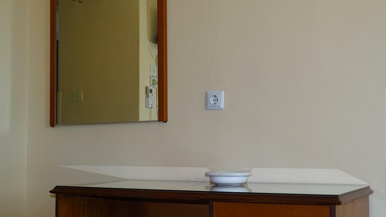 Hostel Andrey Saranda Extérieur photo