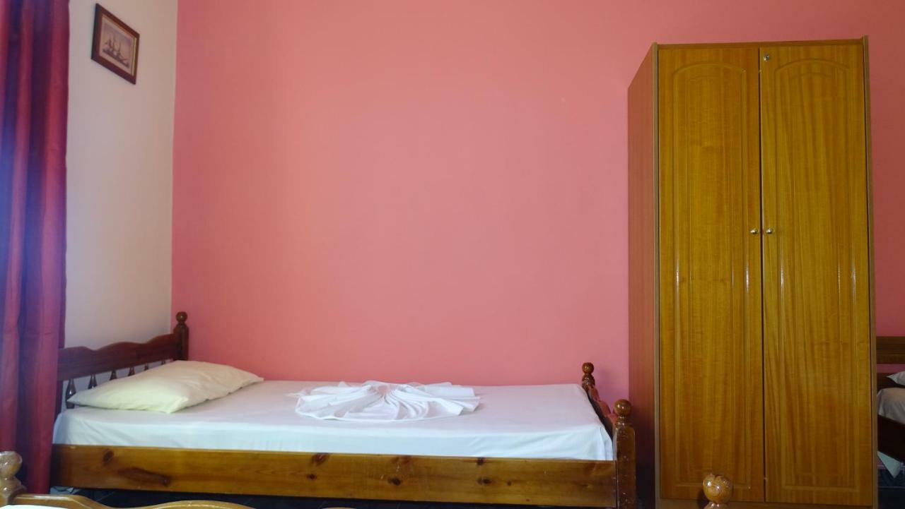 Hostel Andrey Saranda Extérieur photo